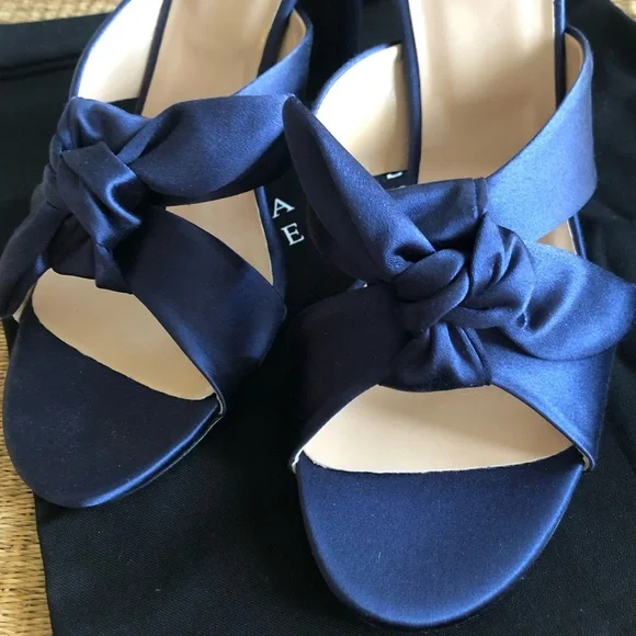 Barneys New York Silk Sandals from Italy in Navy. Size 39, 3.5” Heel. New! - Picture 2 of 13